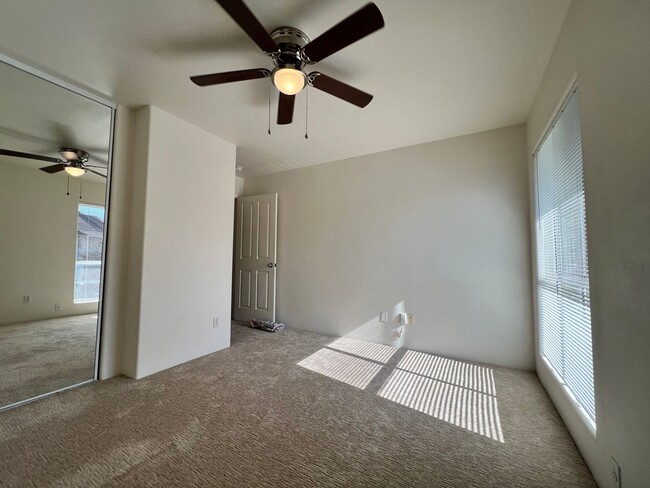 Building Photo - 75-6081 Alii Drive #BB203