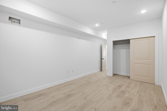 Building Photo - 2330 N 16th St