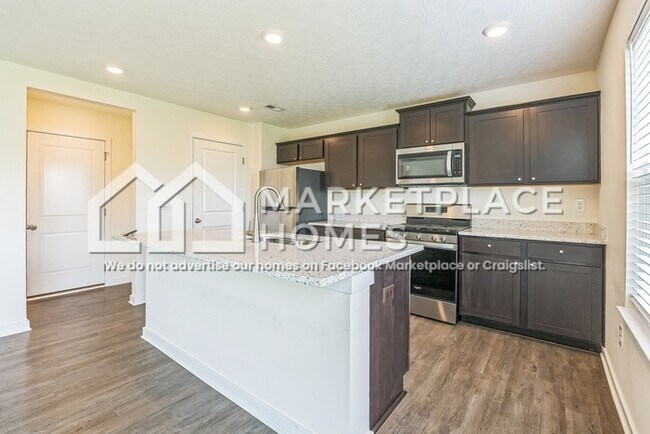 Building Photo - 3051 Lampton Rdg Dr
