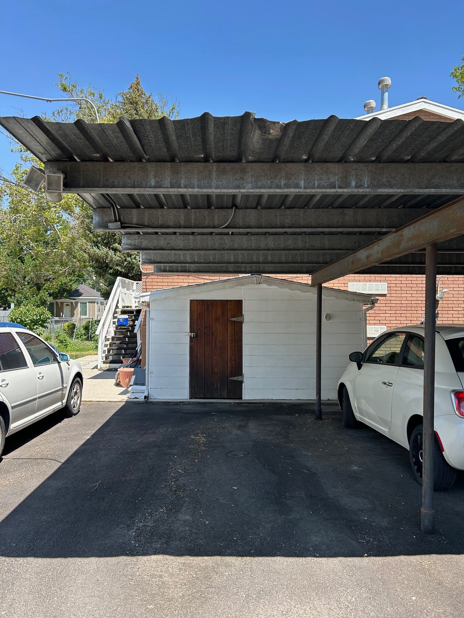 Covered Parking - 1454 S Richards St