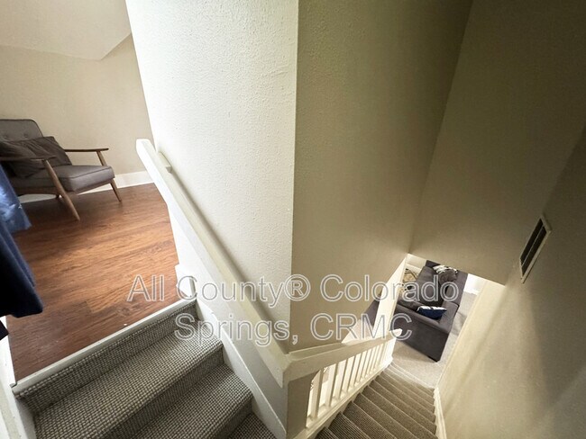 Building Photo - 2126 W Kiowa St