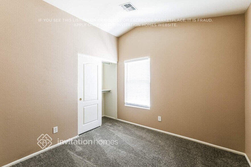 Building Photo - 12437 W Windsor Blvd