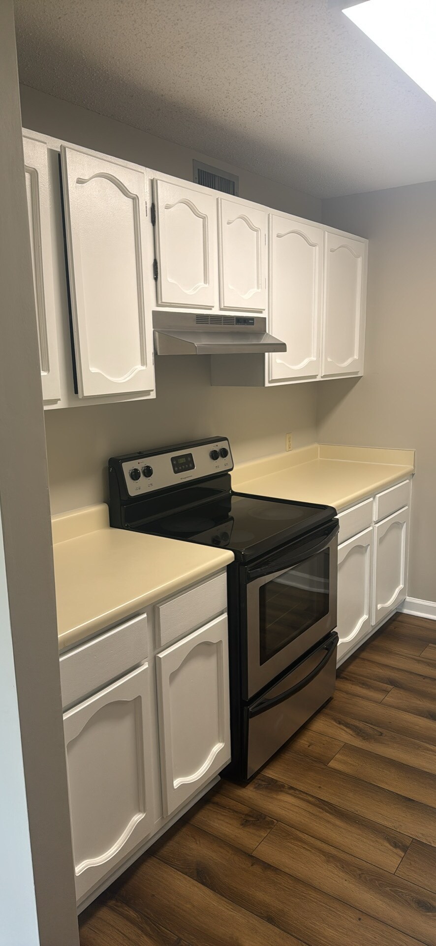 Building Photo - 115 Township Ln