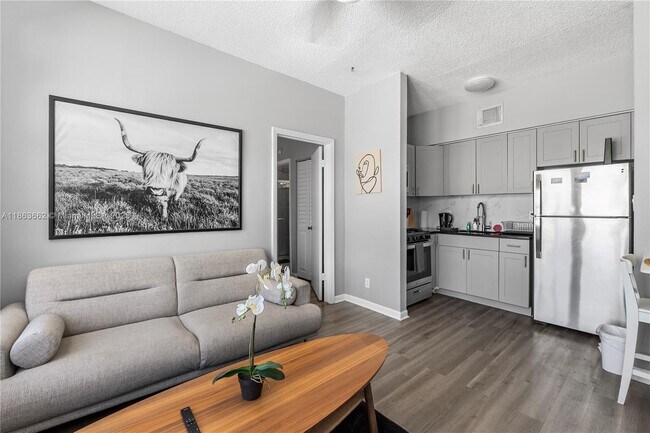 Building Photo - 1320 Drexel Ave