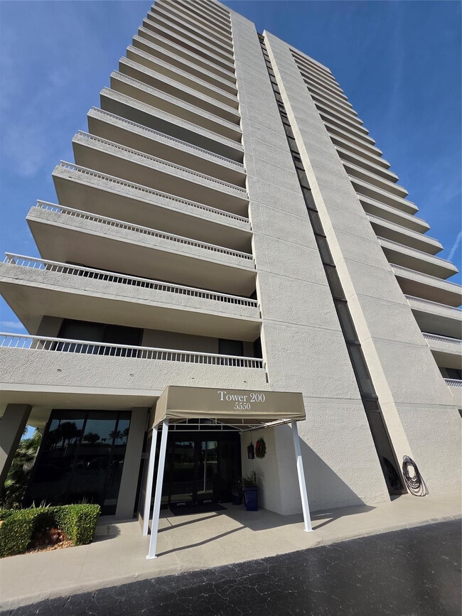 Building Photo - 5550 N Ocean Dr