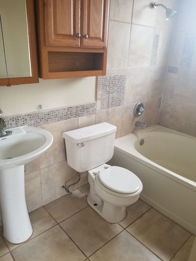 Building Photo - 2405 Kilgore Dr