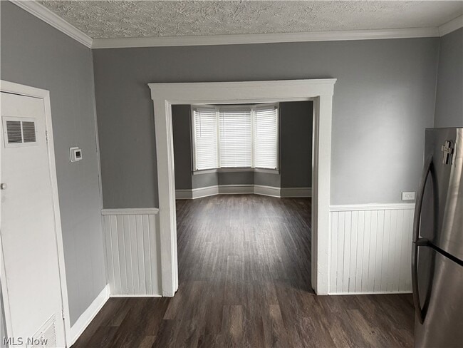 Building Photo - 3694 E 57th St