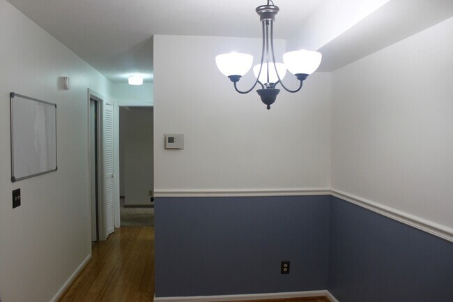 Building Photo - 2BR 2 Full Bath Condo with Modern Upgrades – Near Downtown Harrisonburg!