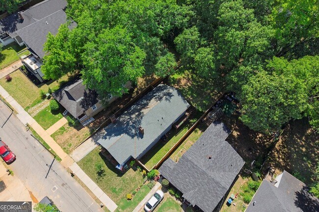 Building Photo - 1157 Indale Pl SW