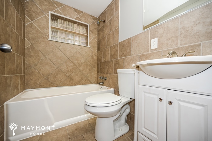 Building Photo - 2461 Pinwood Ln