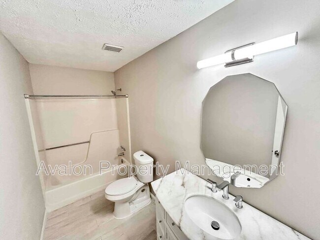 Building Photo - 2251 Salt Springs Pl