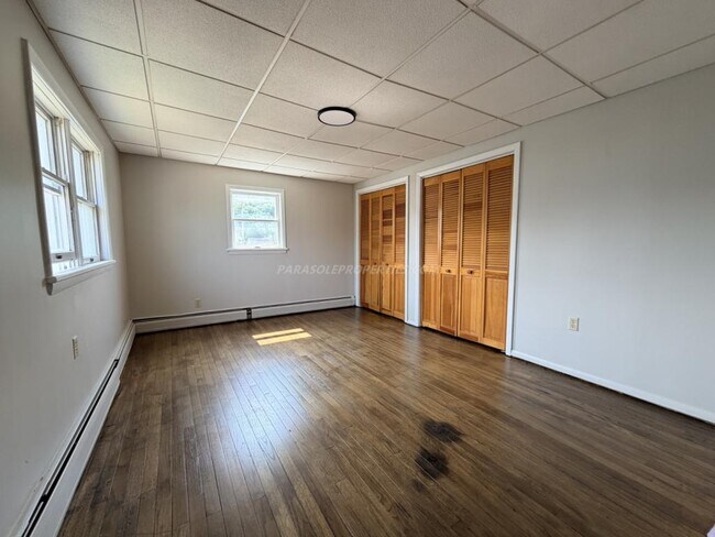 Building Photo - 1007 Stafford Ave