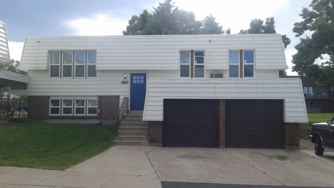 Building Photo - 8840 W Jewell Ave