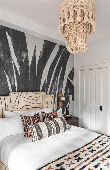 Building Photo - 724 Charles Allen Dr NE