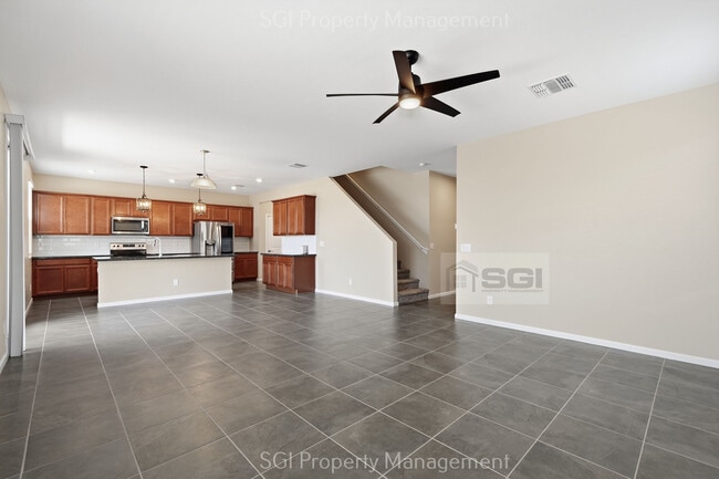 Building Photo - 17851 W Daley Ln
