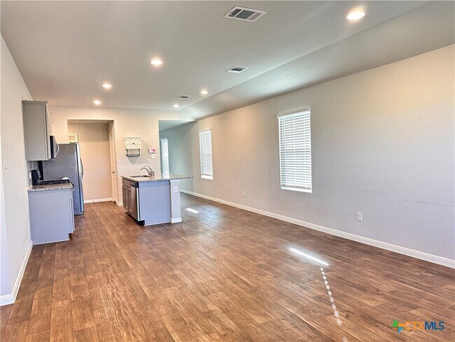 Building Photo - 304 Fall Aster Dr
