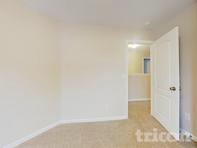 Building Photo - 572 Gentle Breeze Ln