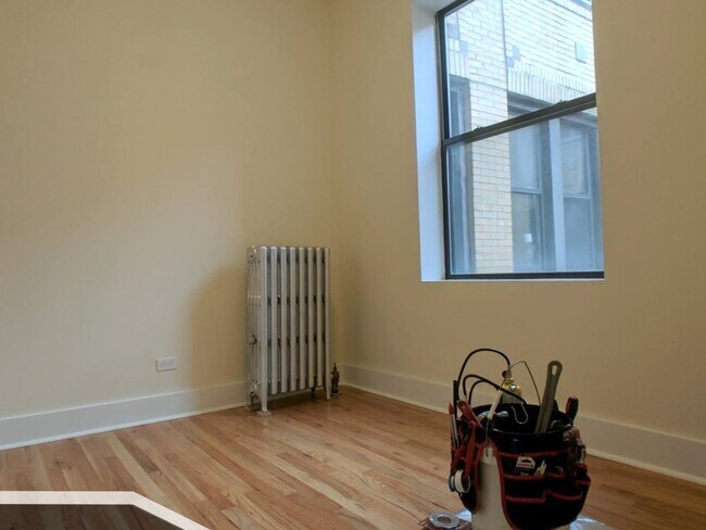 Building Photo - 1532 N Kedzie Ave
