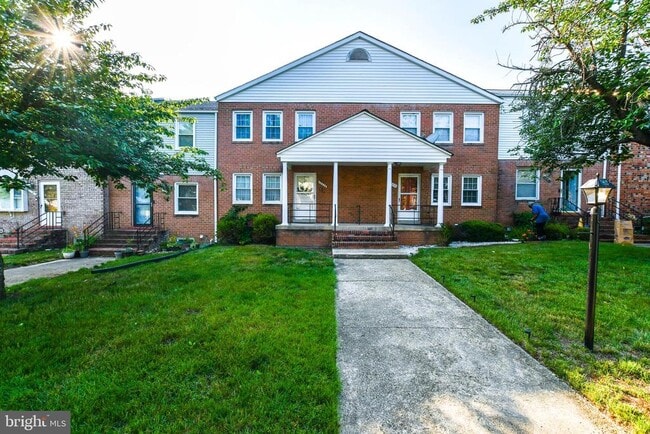 Building Photo - 12330 Chesterton Dr