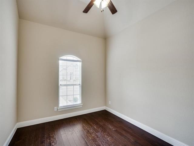 Building Photo - 716 Sandbox Dr