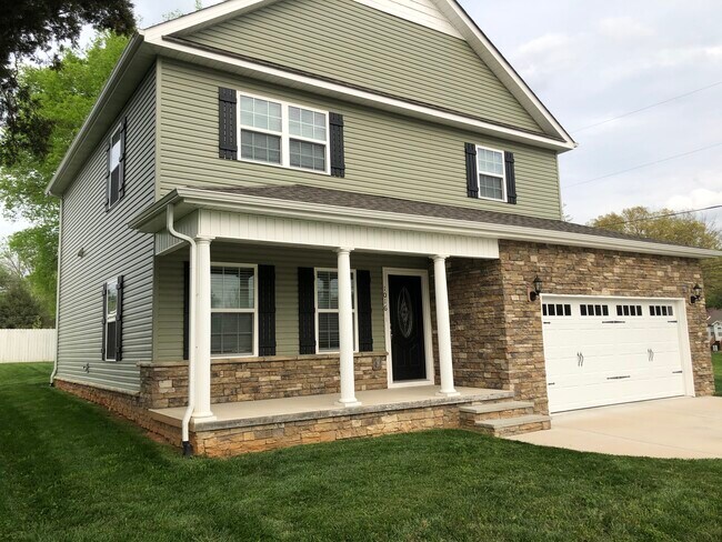 Building Photo - 1016 Montvale Rd