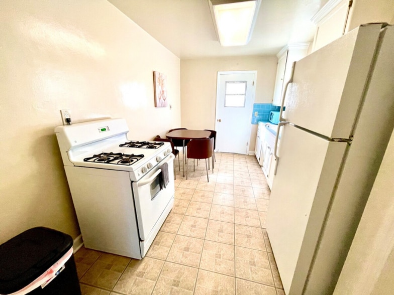 Building Photo - 4120 Gamma St