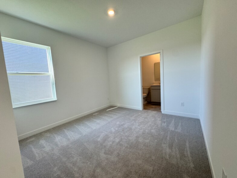 Building Photo - 5823 Fire Opal Wy