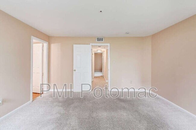 Building Photo - 14038 Vista Dr