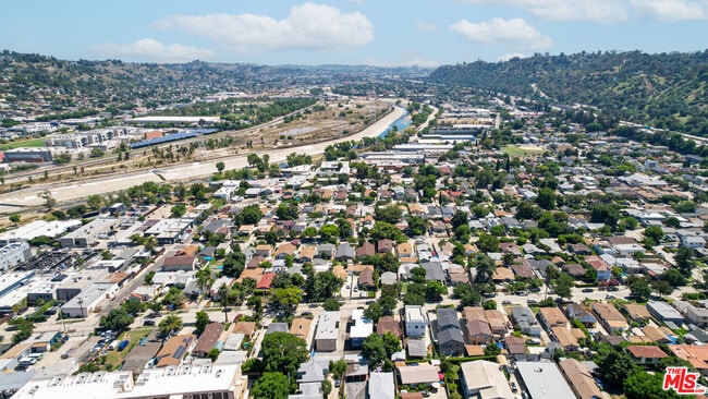 Building Photo - 2917 N Coolidge Ave