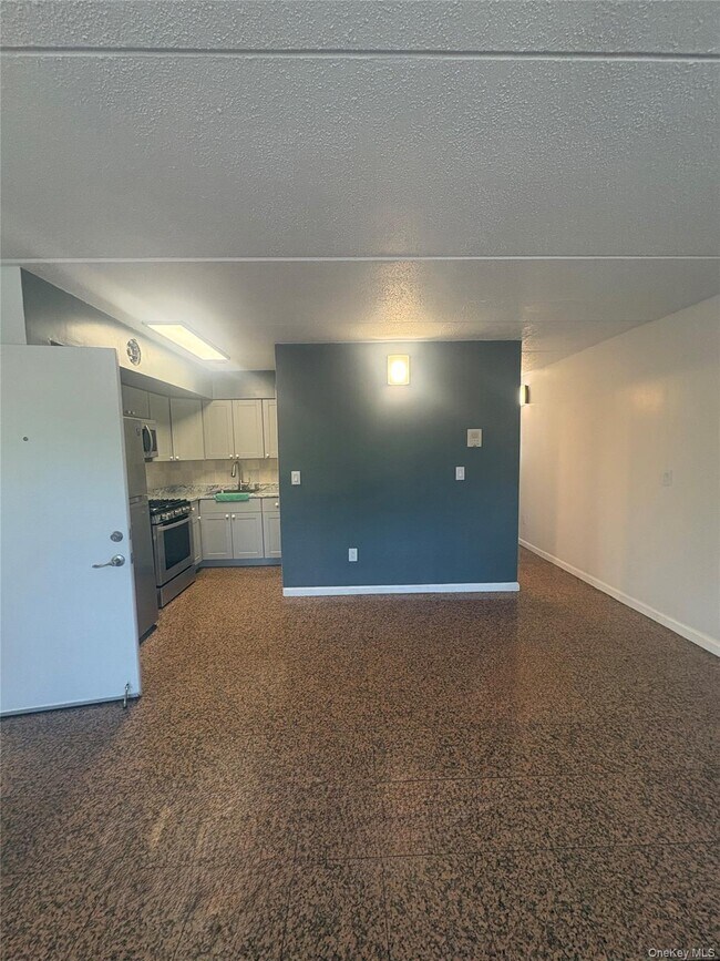 Building Photo - 2060 Washington Ave