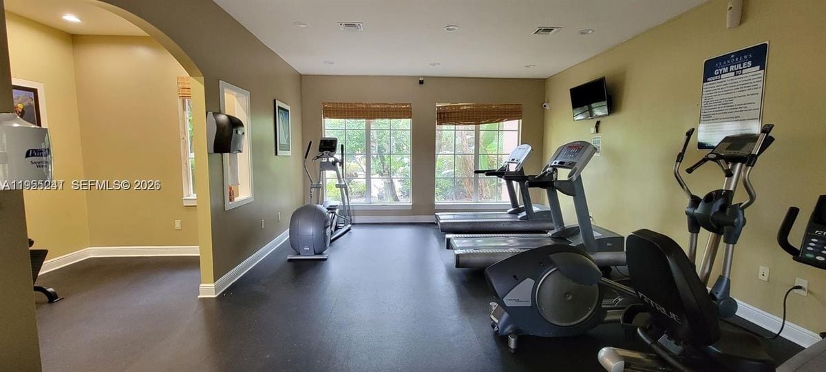 Building Photo - 12124 St.Andrews Place, 201