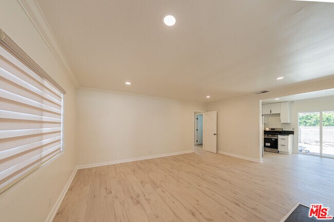 Building Photo - 8149 Alcove Ave