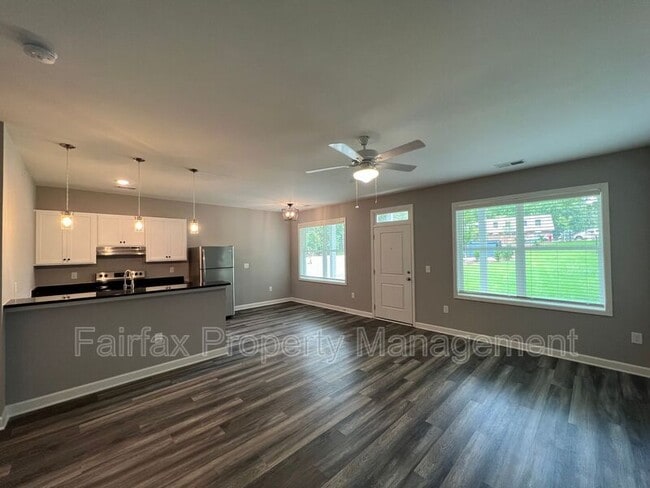 Building Photo - 518 Boone St