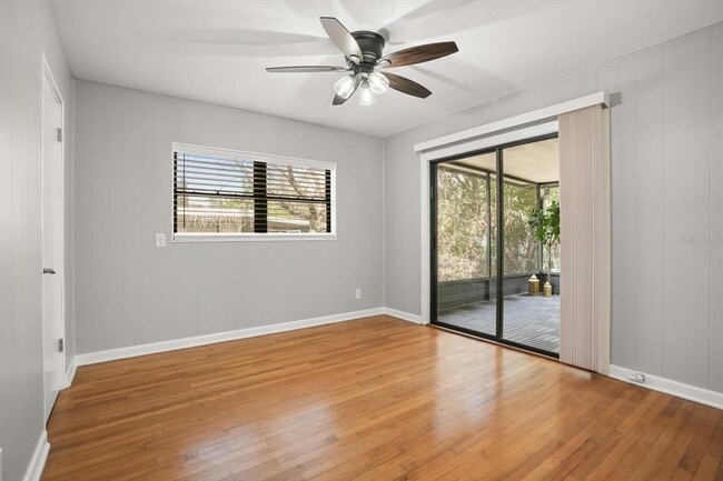 Building Photo - 524 Byron Rd