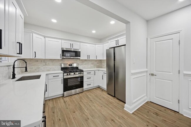 Building Photo - 229 New Jersey Ave