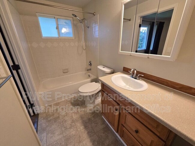 Building Photo - 6521 58th St NE