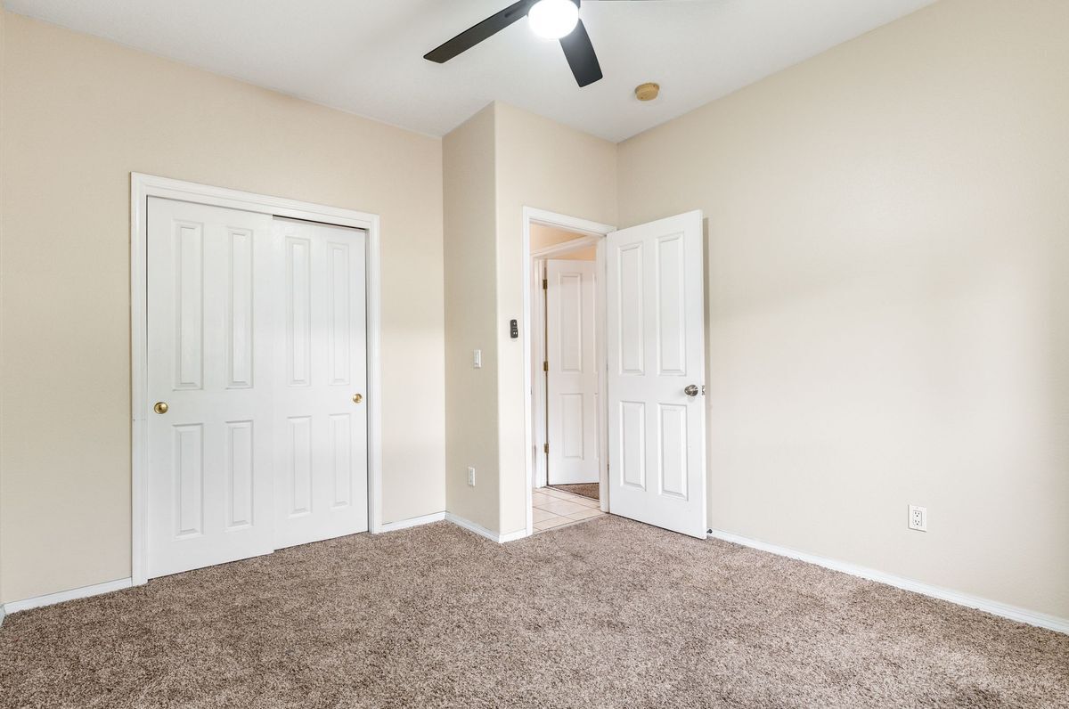 Building Photo - 1221 Paisano St NE