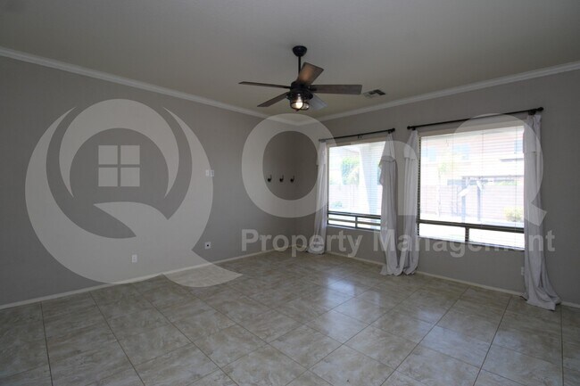 Building Photo - 12908 W Sierra Vista Dr