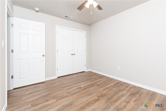 Building Photo - 2351 S Wall St