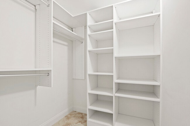 Building Photo - 4200 N Ocean Dr