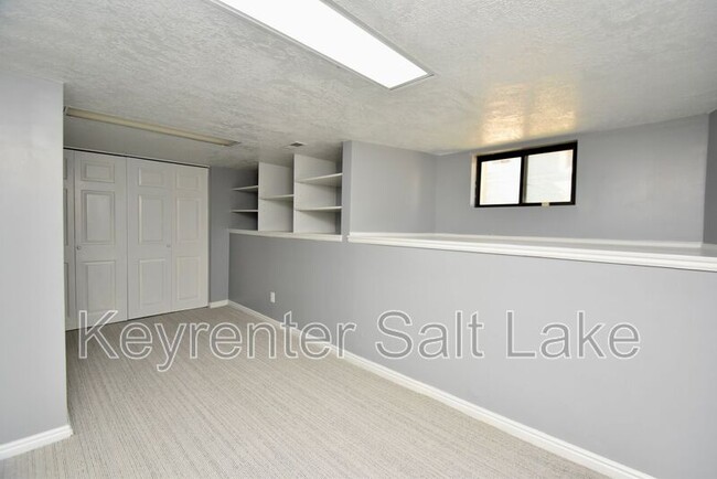 Building Photo - 1583 Princeton Ave S