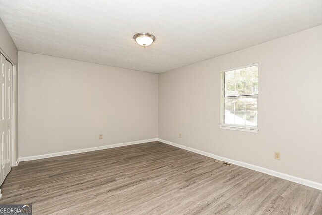 Building Photo - 1268 Brandl Dr SW