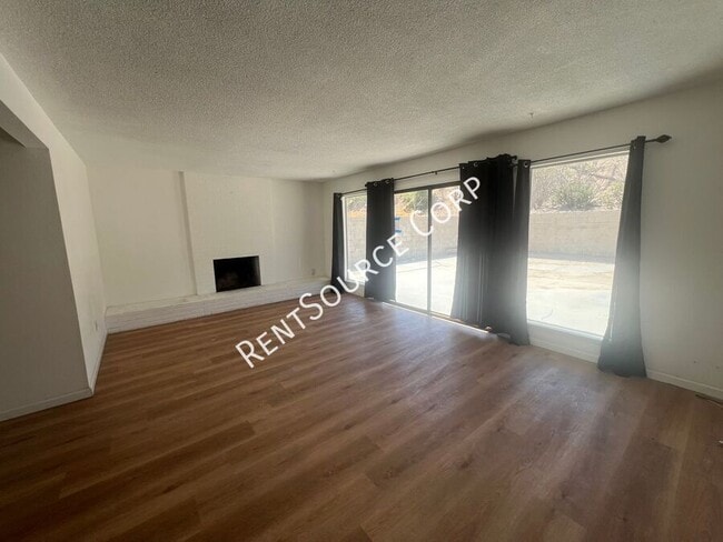 Building Photo - 850 Linda Ln
