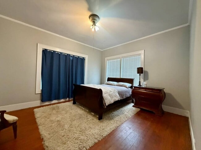 Building Photo - 102 Mulberry St