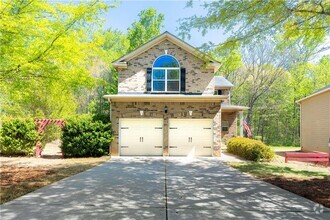 Building Photo - 5555 Hedge Brook Dr