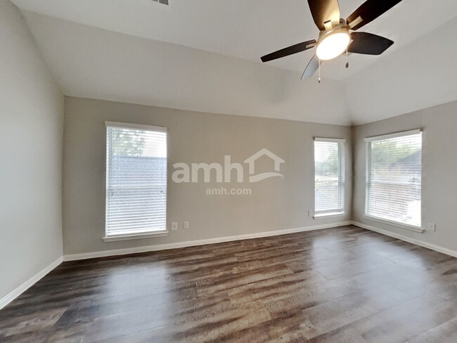 Building Photo - 18007 Oakloch Ct