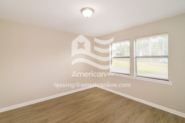 Building Photo - 4305 Liztame Dr