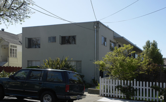 Building Photo - Bay Street Apartments