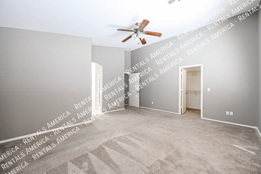 Building Photo - 7471 W Lone Cactus Dr