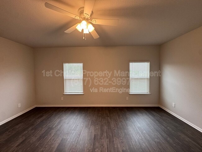 Building Photo - 7948 Oaktown Dr